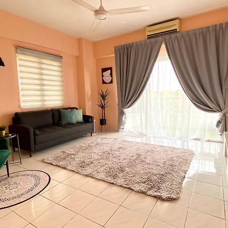 The Nest - Cozy 3-Bedroom Condo, Shah Alam Bagian luar foto