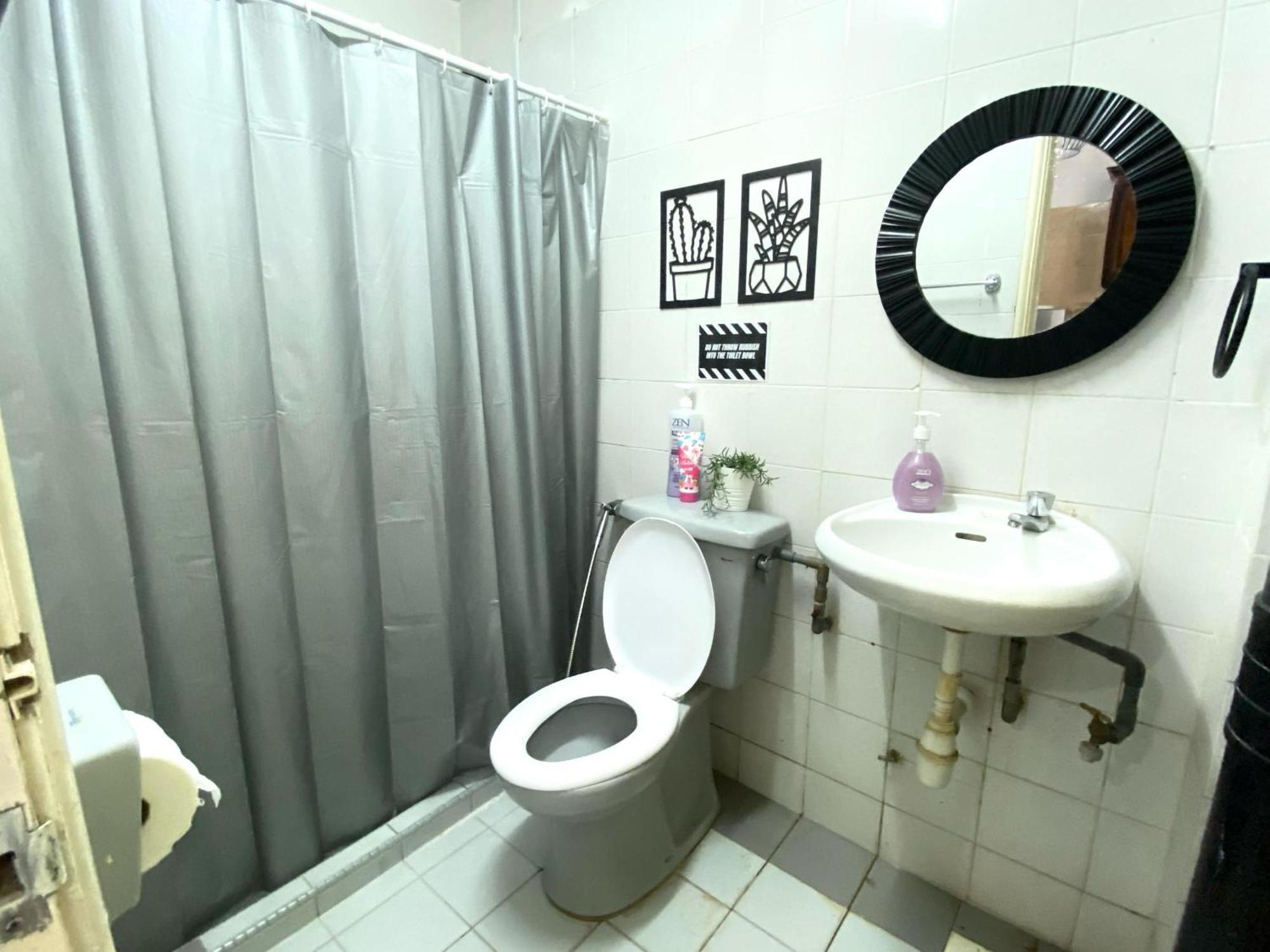 The Nest - Cozy 3-Bedroom Condo, Shah Alam Bagian luar foto